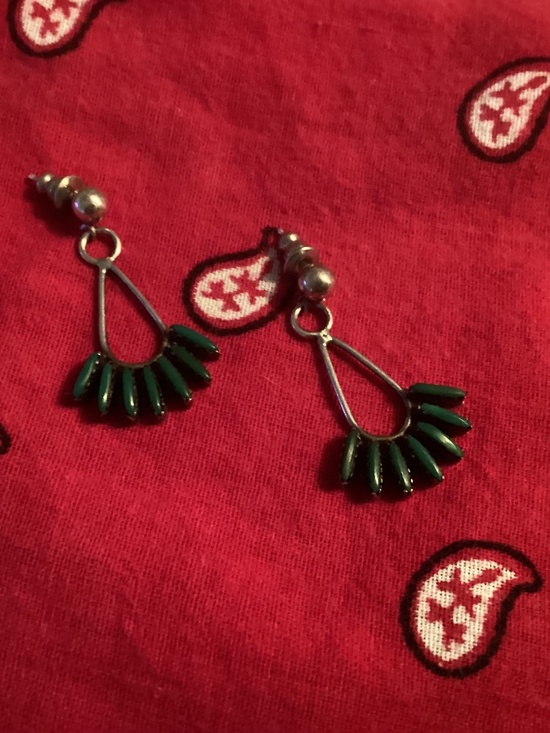 Zuni Jewelry - Old pawn petit point Zuni turquoise sterling silver dangle earrings.